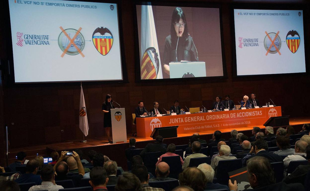 Layhoon, en su discurso ante los accionistas en la junta celebrada en 2016. 