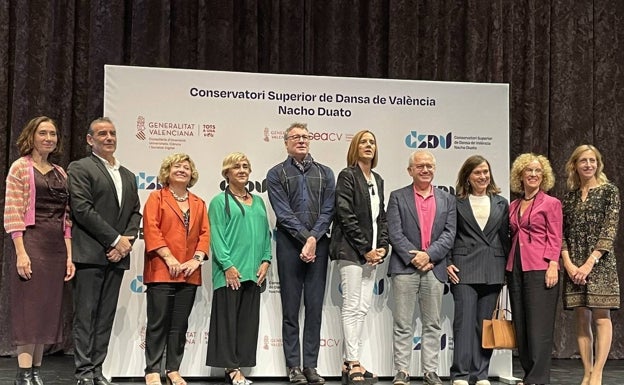 Algunos de los asistentes al acto por el que se cambió el nombre al conservatorio. 