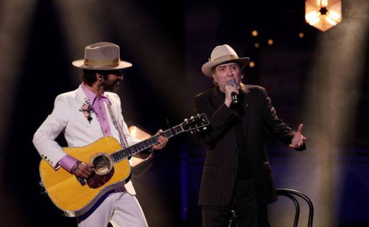 Leyva y Sabina en la gala de los Goya celebrada en Valencia. 