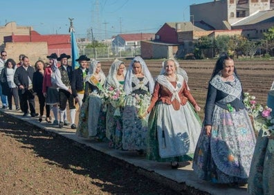 Imagen secundaria 1 - Acto de la fiesta de la Inmaculada, en La Punta. 