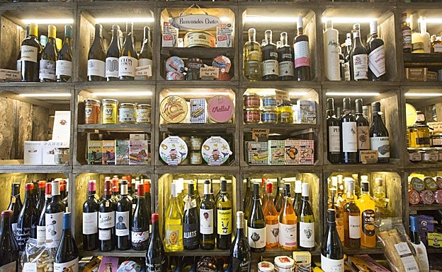 Imagen principal - Dónde comer Valencia | La Chata, la abuela que inspiró el último restaurante abierto en Ruzafa