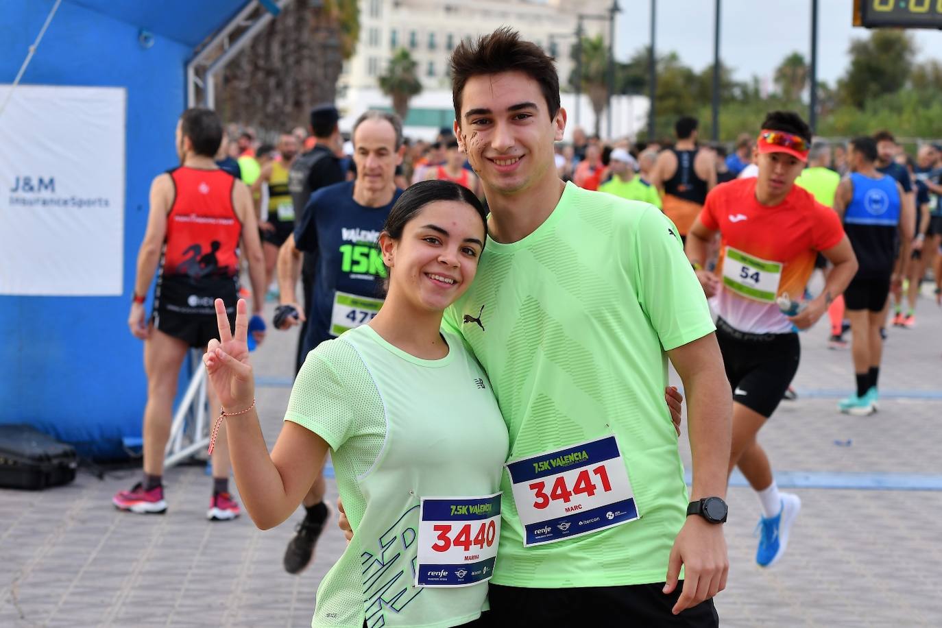 Fotos: Búscate en la llegada de la 15K y 7.5K Valencia Abierta al Mar 2022