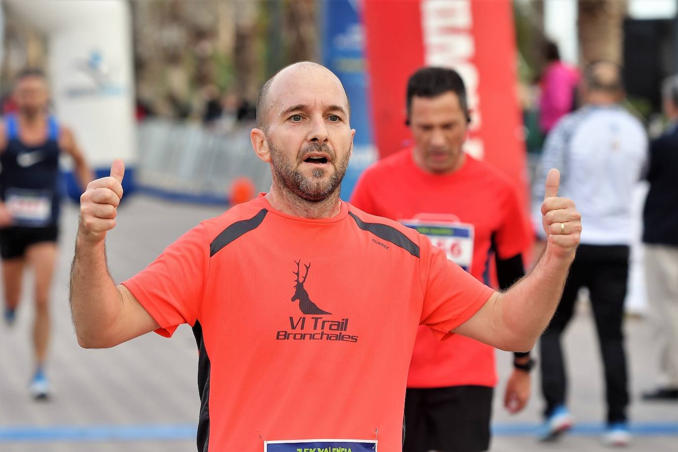 Fotos: Búscate en la llegada de la 15K y 7.5K Valencia Abierta al Mar 2022