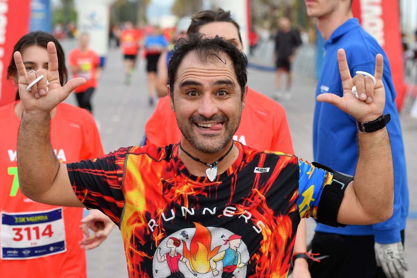 Fotos: Búscate en la llegada de la 15K y 7.5K Valencia Abierta al Mar 2022