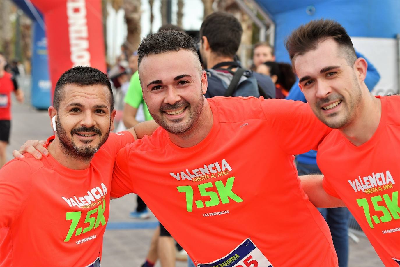 Fotos: Búscate en la llegada de la 15K y 7.5K Valencia Abierta al Mar 2022