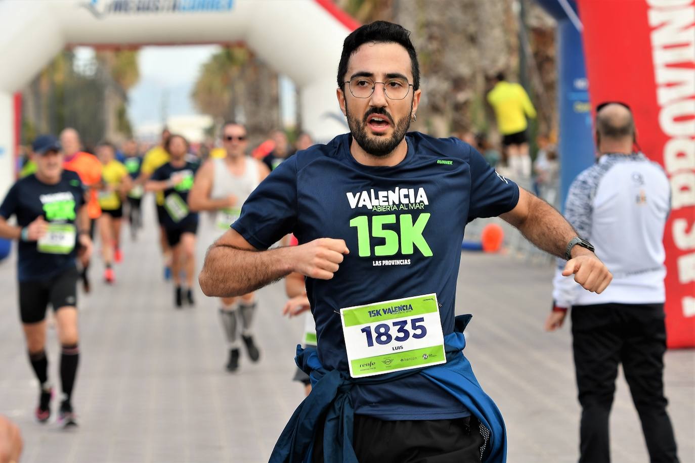 Fotos: Búscate en la llegada de la 15K y 7.5K Valencia Abierta al Mar 2022