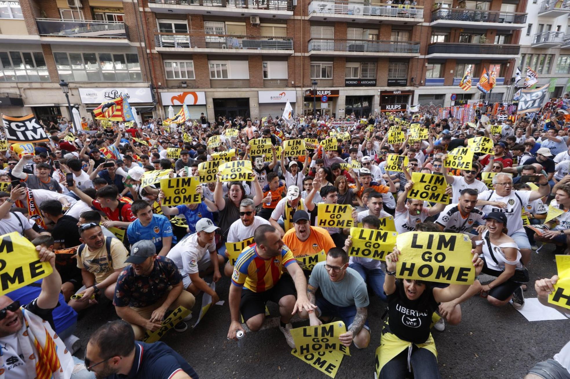 Protesta de aficionados del Valencia el pasado mes de mayo.