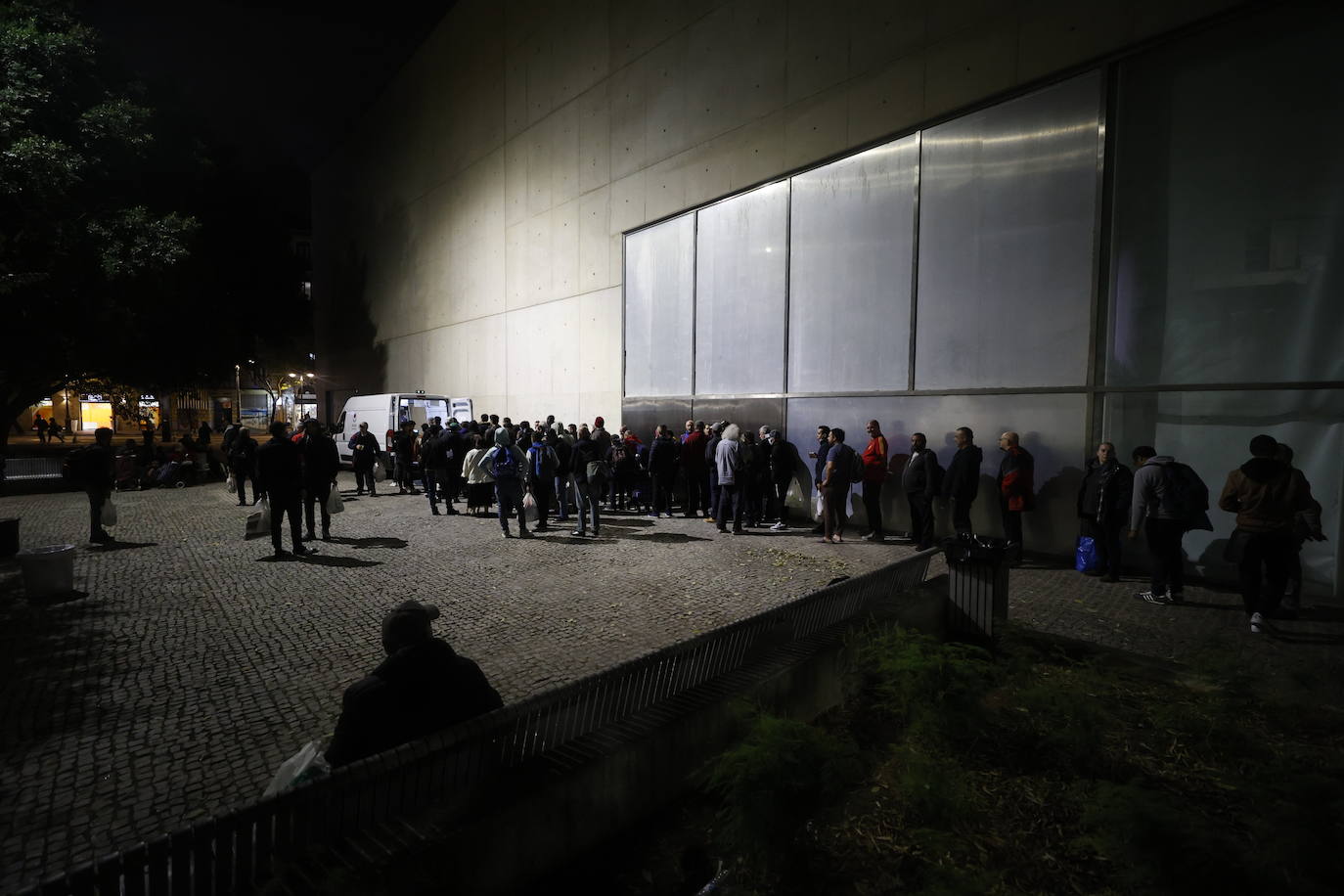 Fotos: La Fundación Ayuda Una Familia reparte comida en Valencia