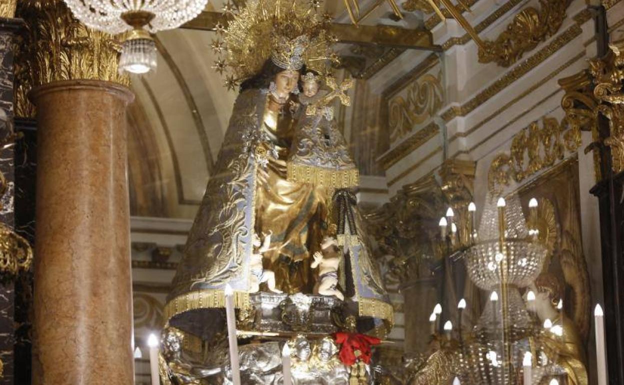 Camarín de la Virgen de los Desamparados. 