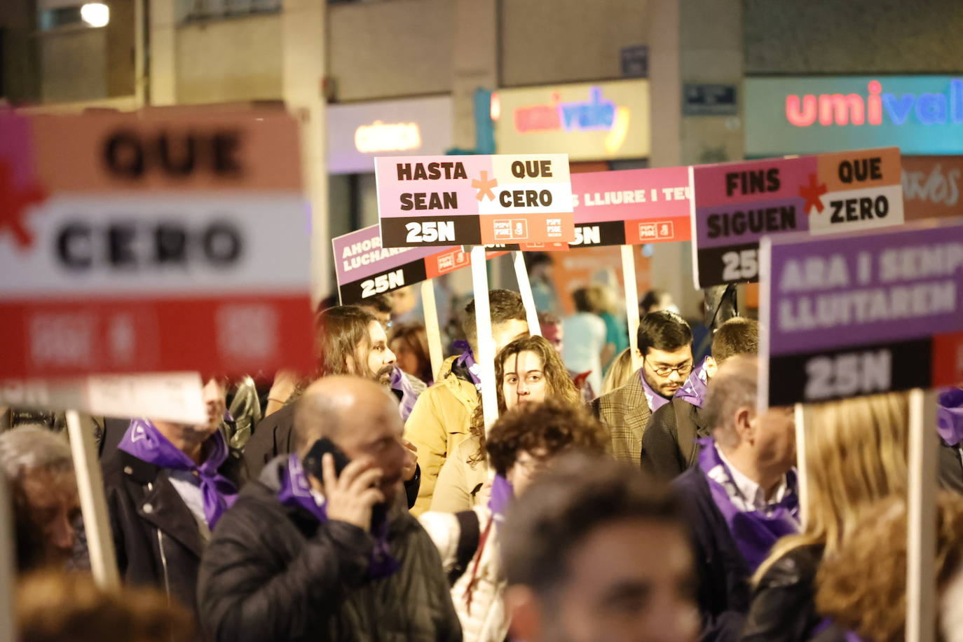 Fotos: Así ha sido la manifestación del 25N en Valencia