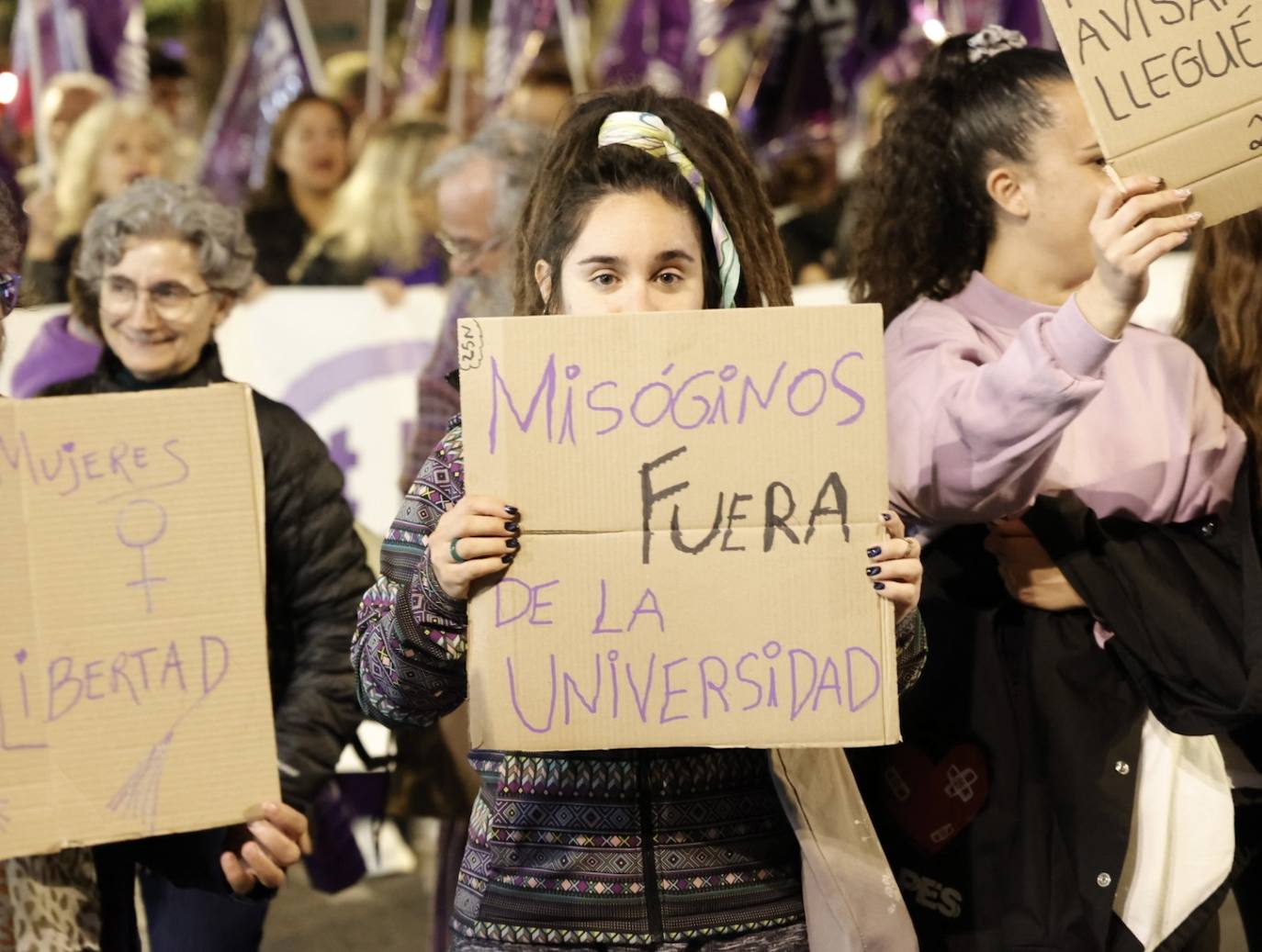 Fotos: Así ha sido la manifestación del 25N en Valencia