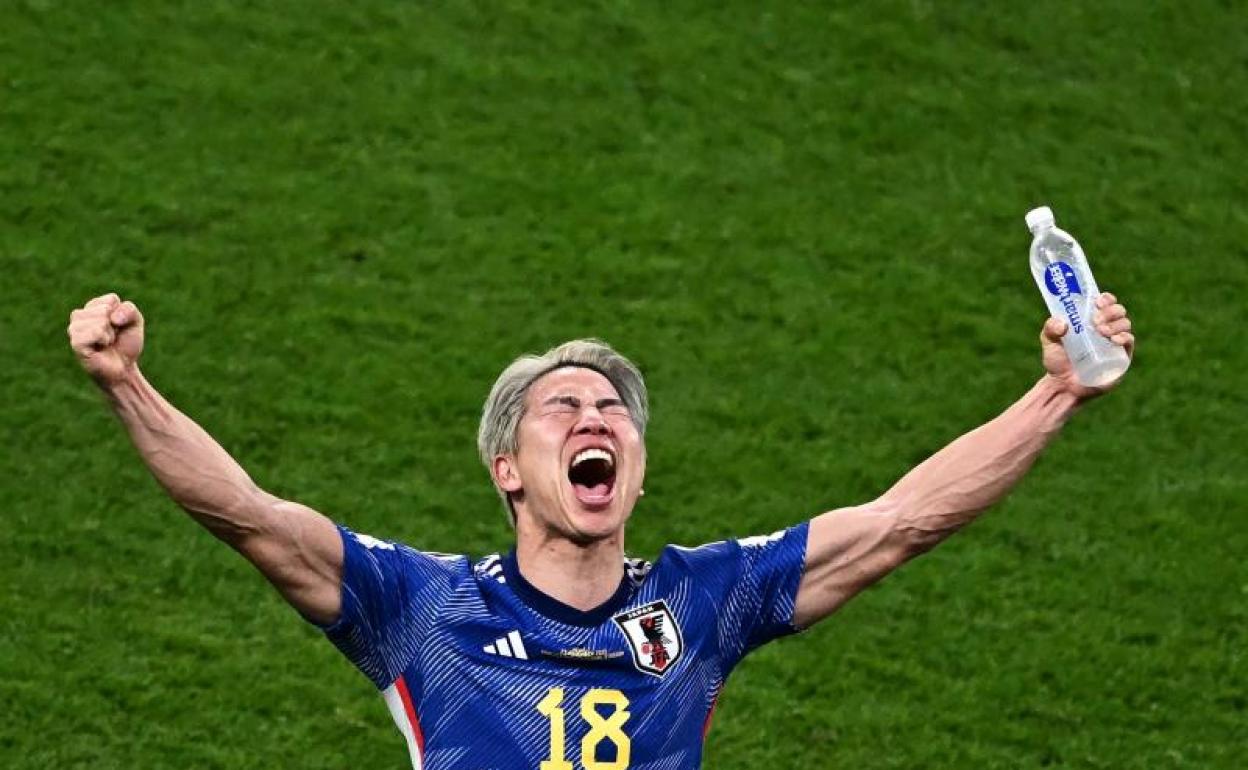 El jugador japonés, Takuma Asano, celebrando la victoria frente a Alemania.