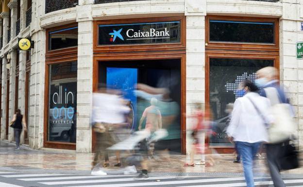 Aviso de Caixabank por una estafa para robar tus ahorros