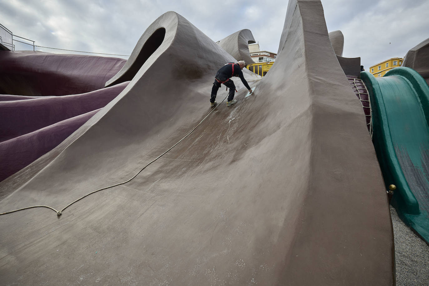 Reparaciones en el parque Gulliver.