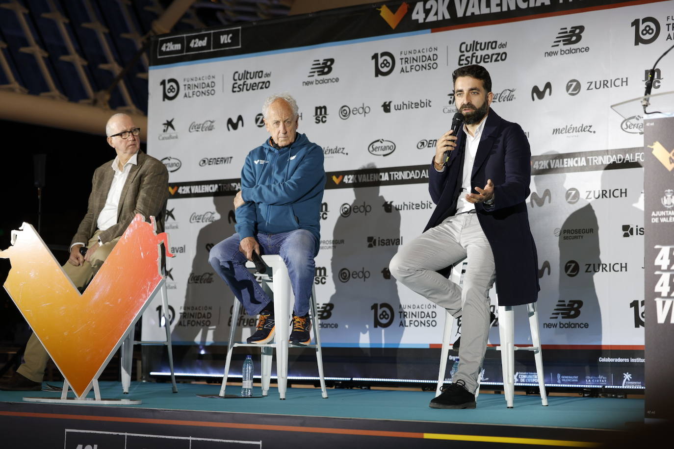 Fotos: Los participantes del Maratón Valencia ya pueden recoger su dorsal