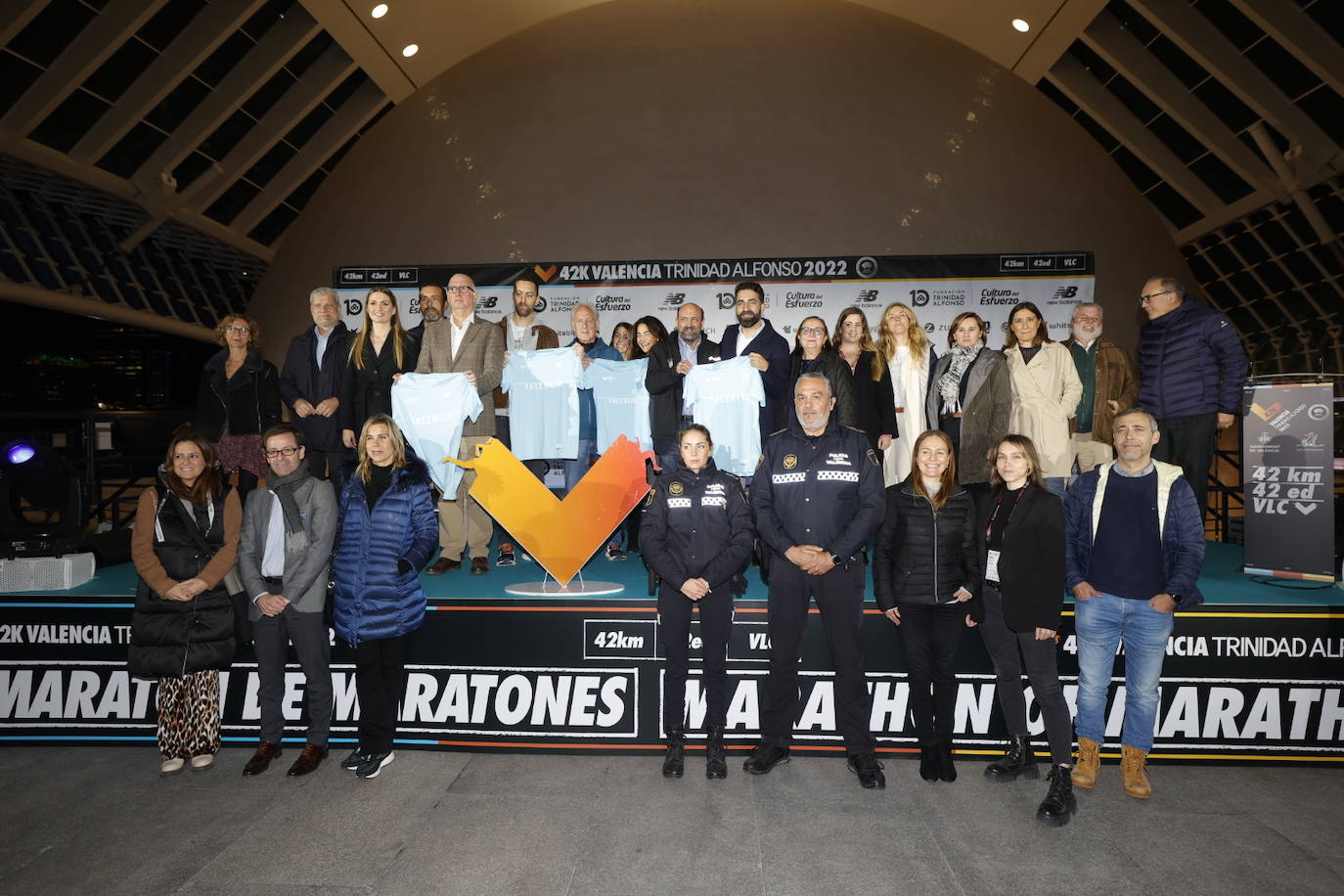 Fotos: Los participantes del Maratón Valencia ya pueden recoger su dorsal