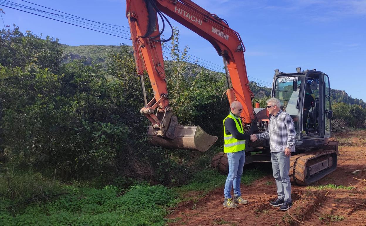 El concejal de Medio Ambiente visita el inicio de las actuaciones. 