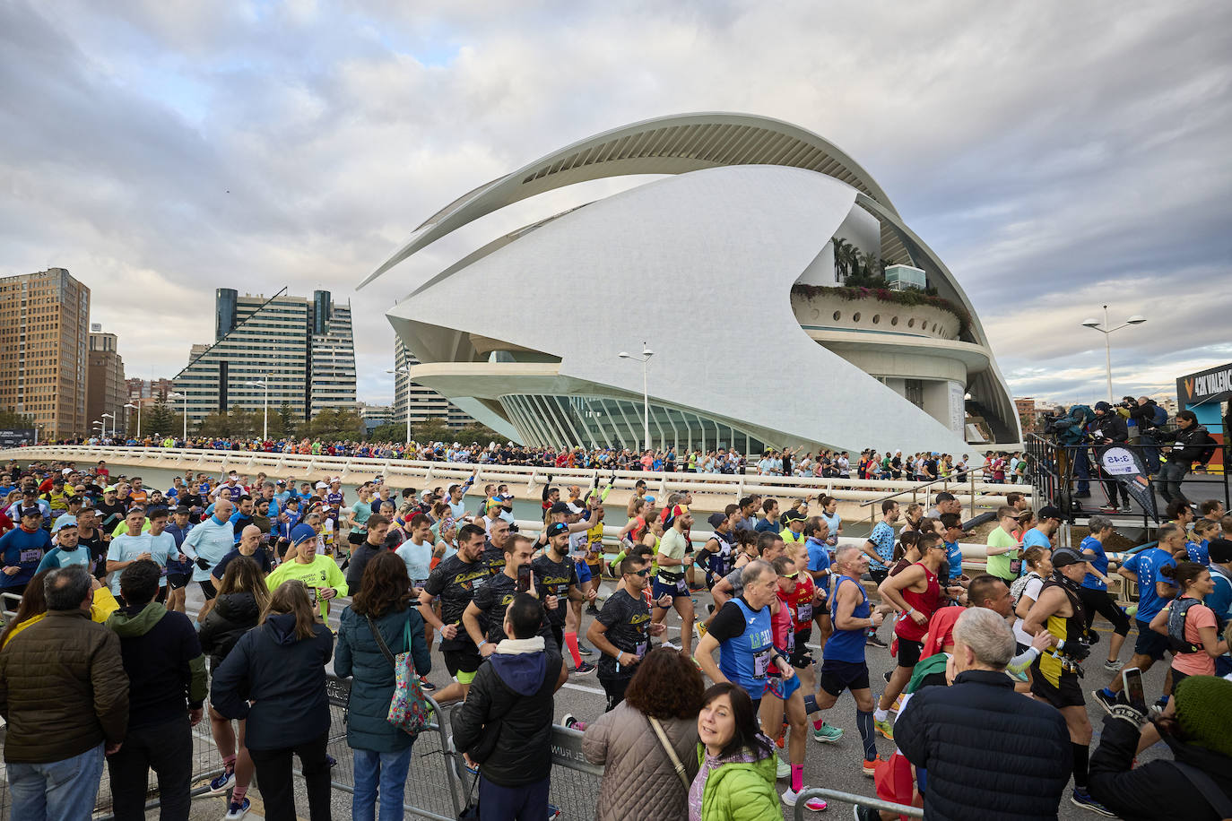 Fotos: Valencia brilla como escenario del Maratón de Valencia 2022