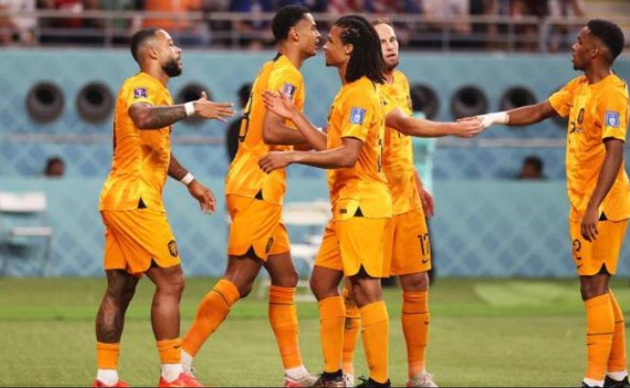 Los jugadores de Países Bajos celebrando en el Mundial de Qatar.