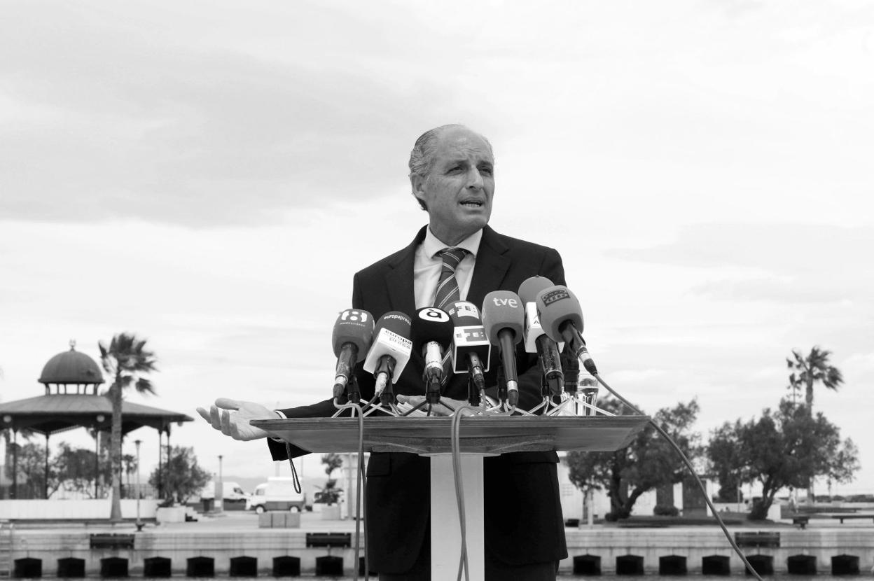 Francisco Camps, en las inmediaciones de la Marina. 