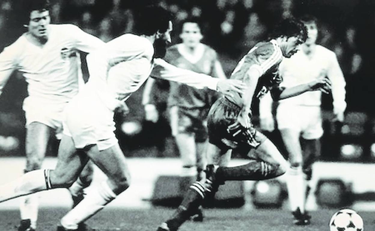 Campeones. Castellanos y Botubot, en la final de la Supercopa de 1980.