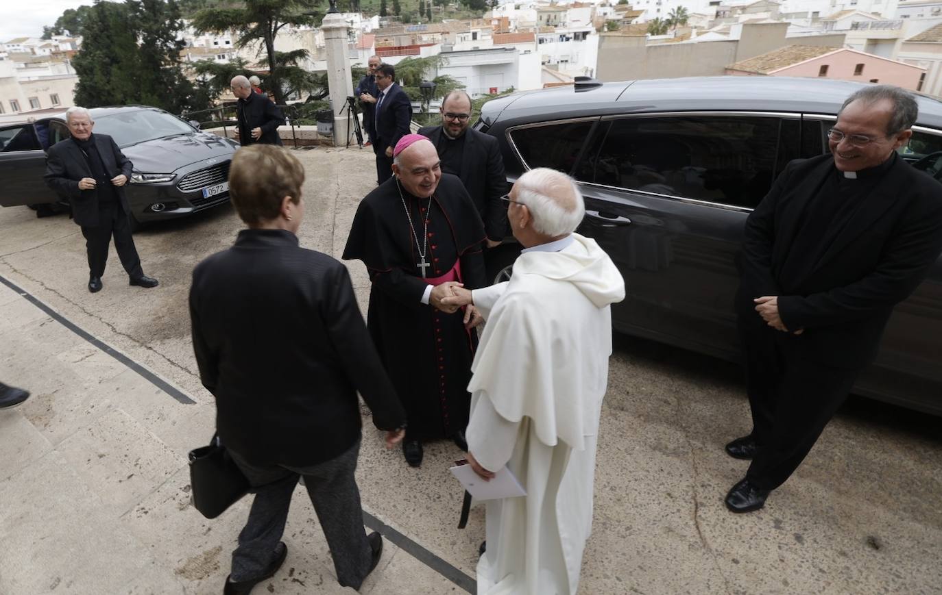 El nuevo arzobispo de Valencia ha visitado el monasterio de El Puig. 