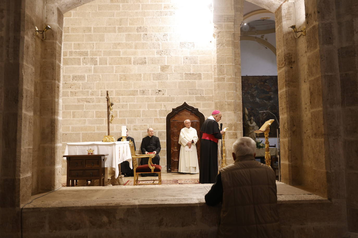 El nuevo arzobispo de Valencia ha visitado el monasterio de El Puig. 