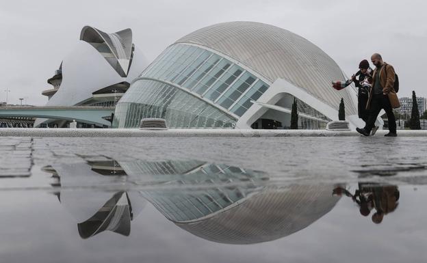 Lluvia en Valencia este domingo. 