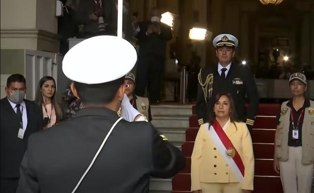 Dina Boluarte como presidenta del Perú.