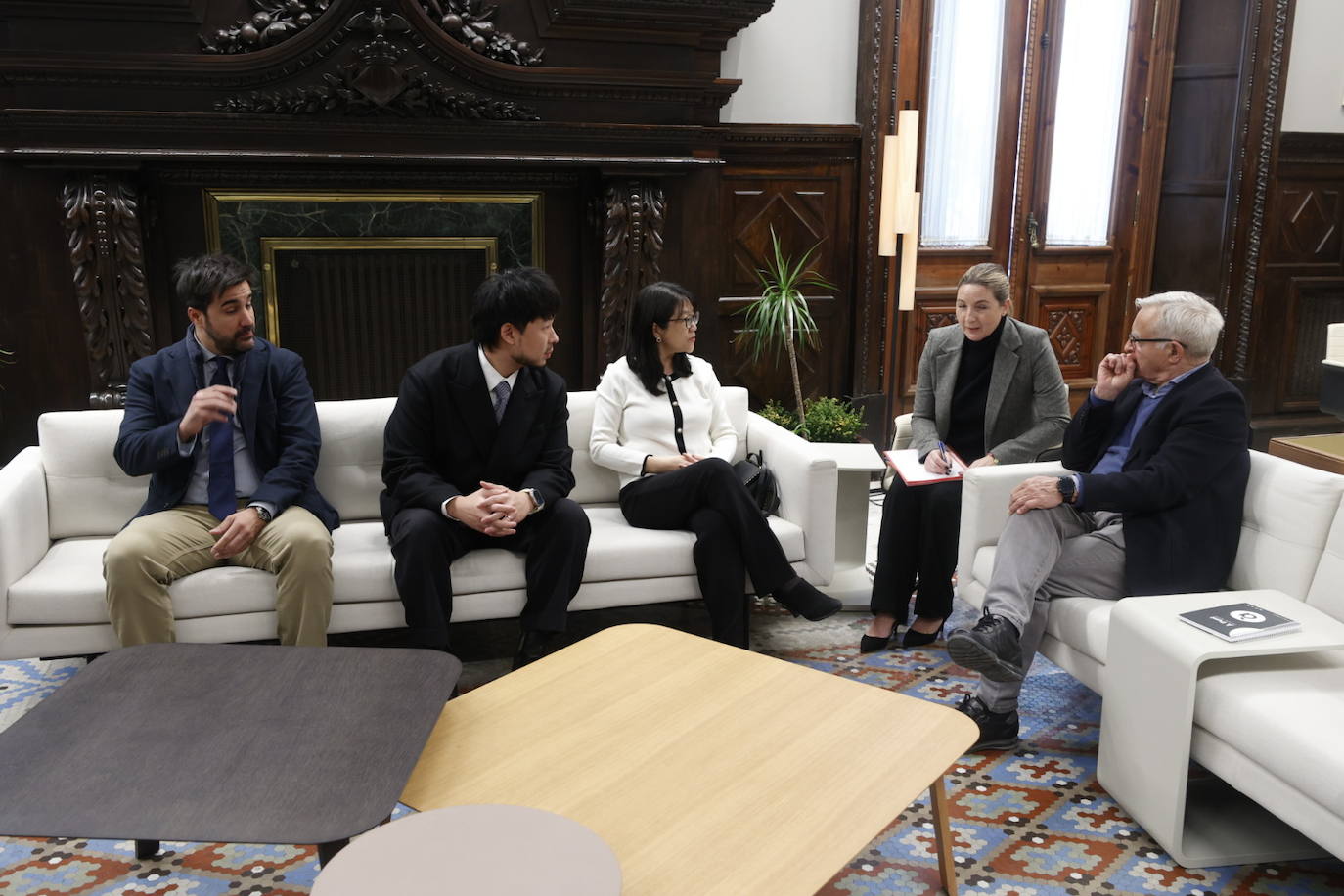 Fotos: Imágenes de la reunión entre el Valencia CF y el Ayuntamiento