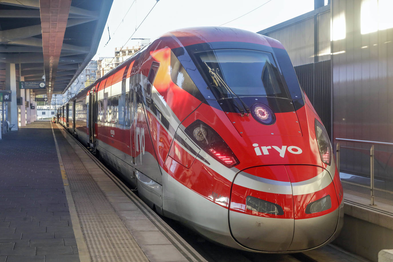 Fotos: Llegada del primer tren comercial de Iryo en el trayecto Madrid-Valencia