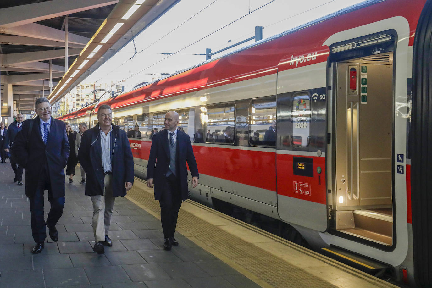 Fotos: Llegada del primer tren comercial de Iryo en el trayecto Madrid-Valencia