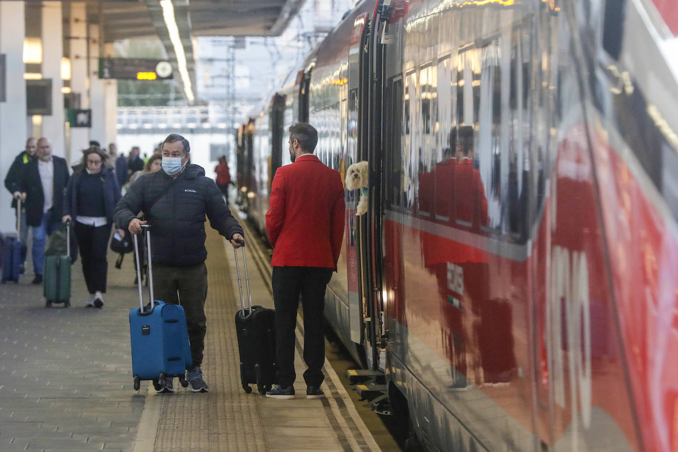 Fotos: Llegada del primer tren comercial de Iryo en el trayecto Madrid-Valencia