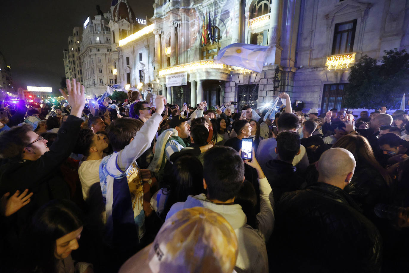 Fotos: Los argentinos celebran en Valencia la victoria del Mundial