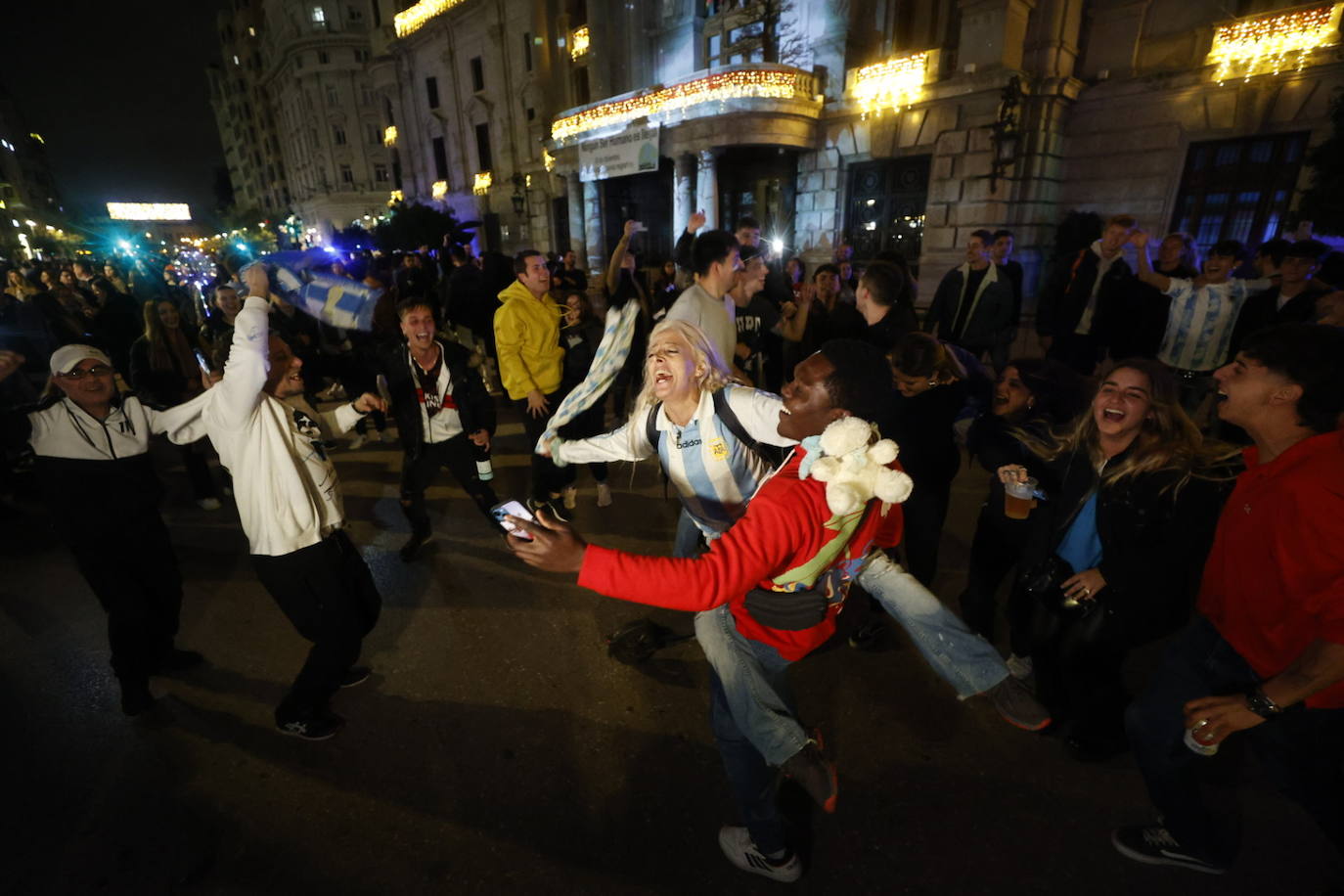 Fotos: Los argentinos celebran en Valencia la victoria del Mundial