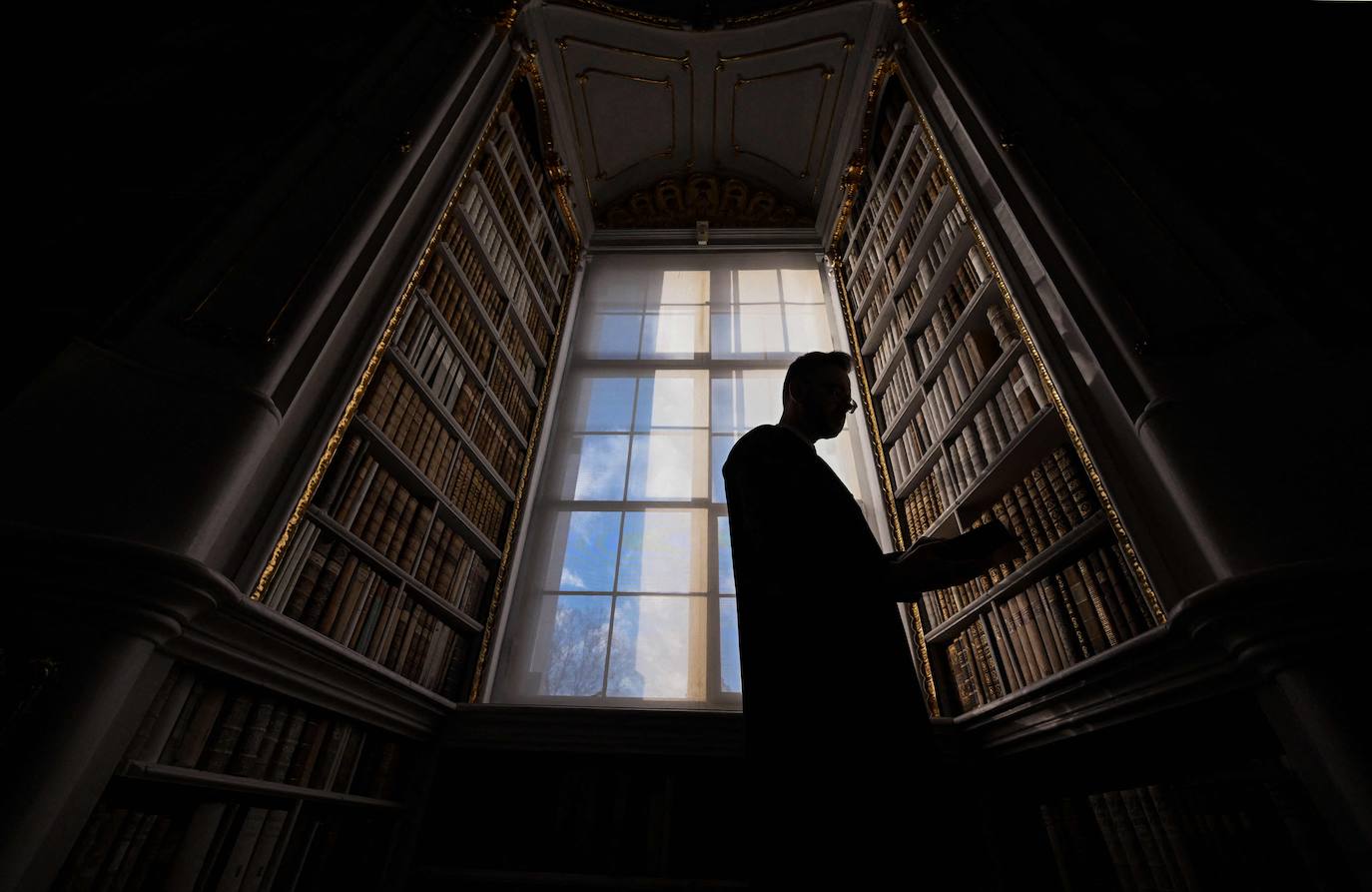 Fotos: La biblioteca monacal más grande del mundo (y posiblemente la más bonita)