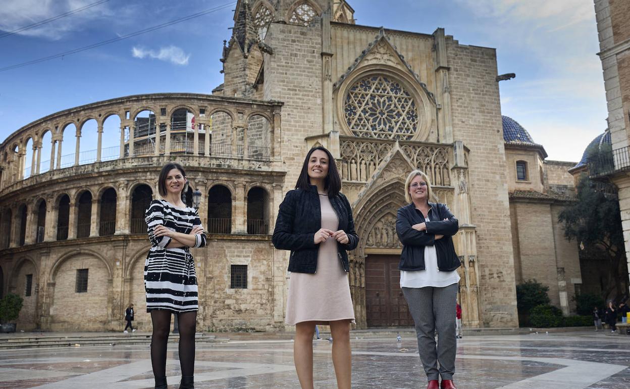 La consellera Rebeca Torró y los altos cargos Mako Mira y Mari Parra.