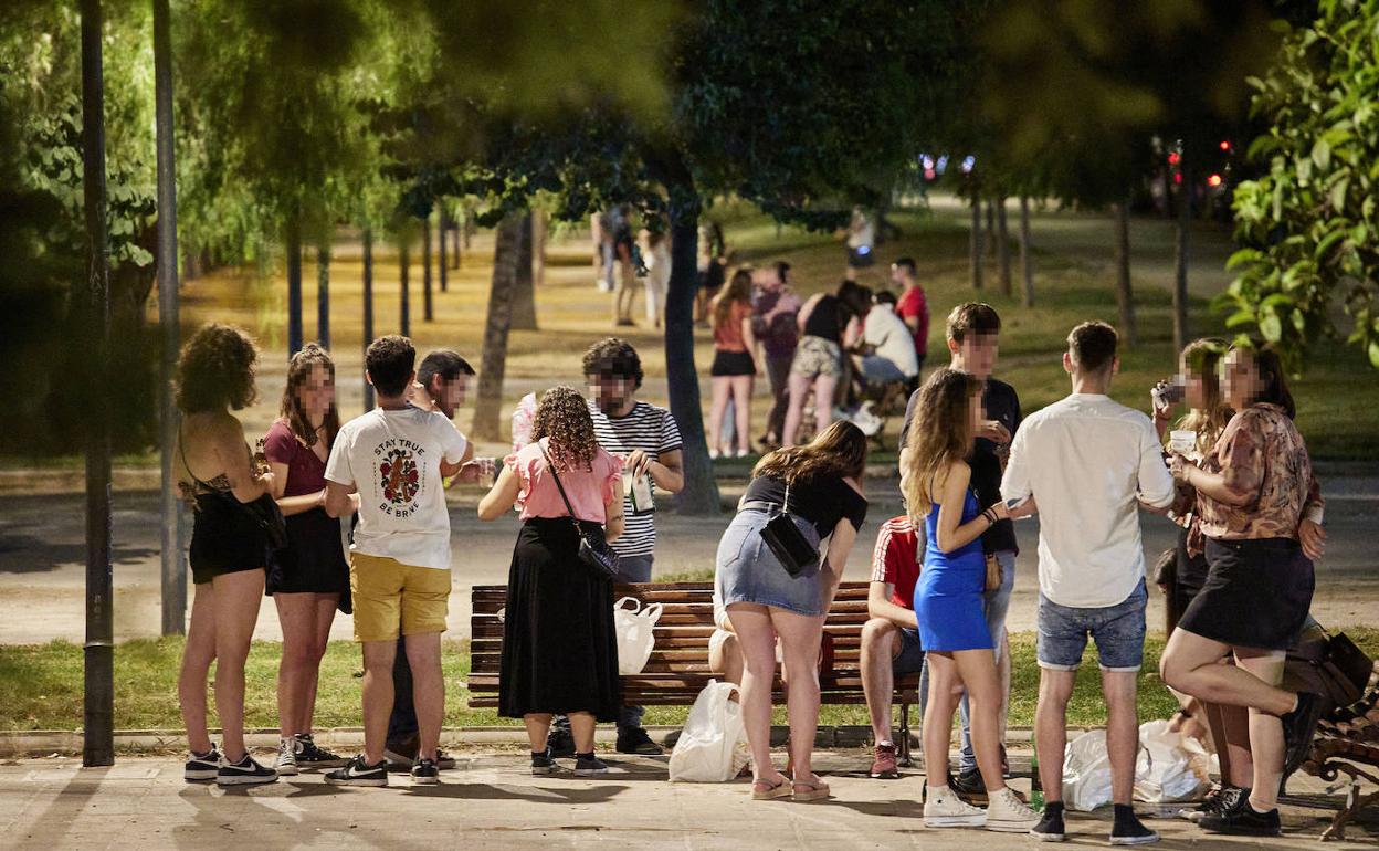 Botellón en Valencia | Los abogados del Ayuntamiento rechazan la ordenanza contra el botellón