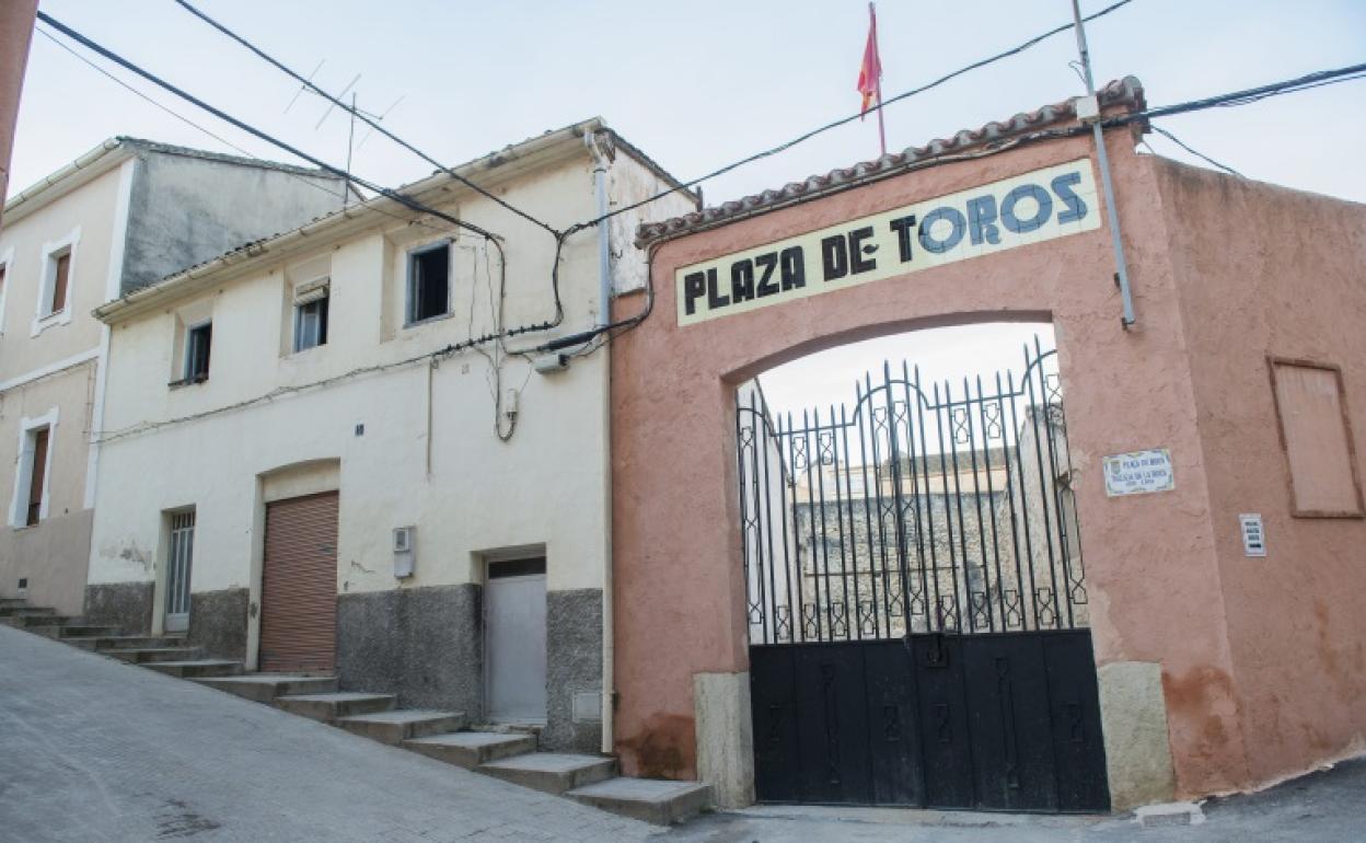 Edificio, junto a la entrada de la plaza de toros, donde irá el Centro de Interpretación. 