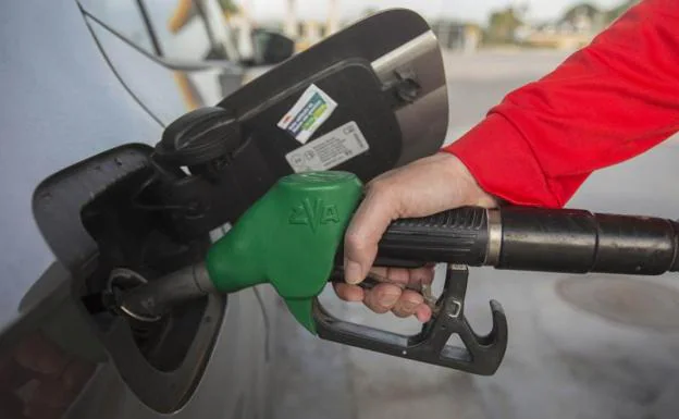 Cuánto va a subir realmente el precio de la gasolina para algunos conductores a partir del 1 de enero