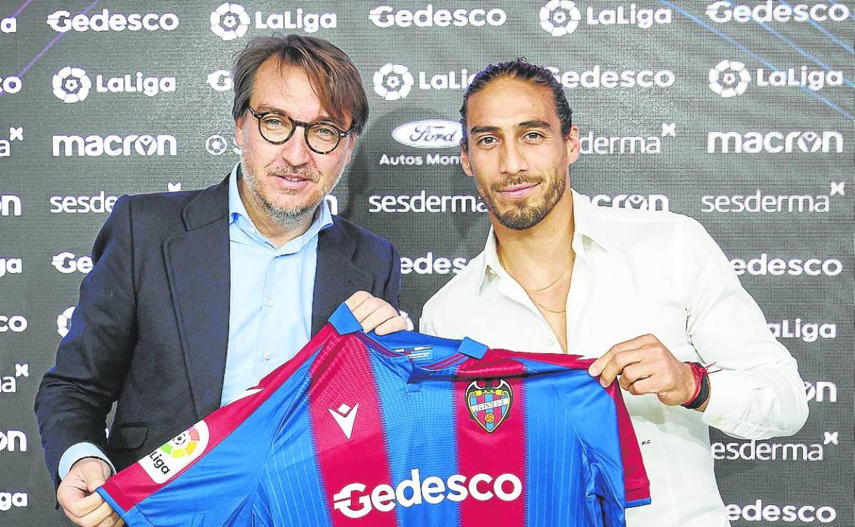 Quico Catalán y Martín Cáceres, tras el último mercado invernal.