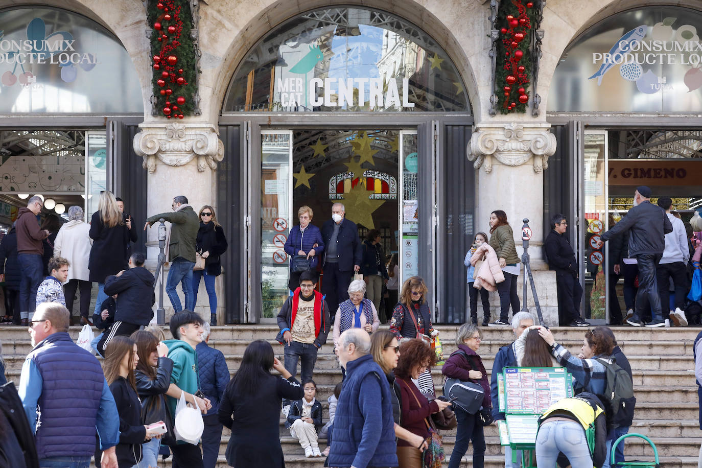 Fotos: El centro de Valencia, lleno en Navidad