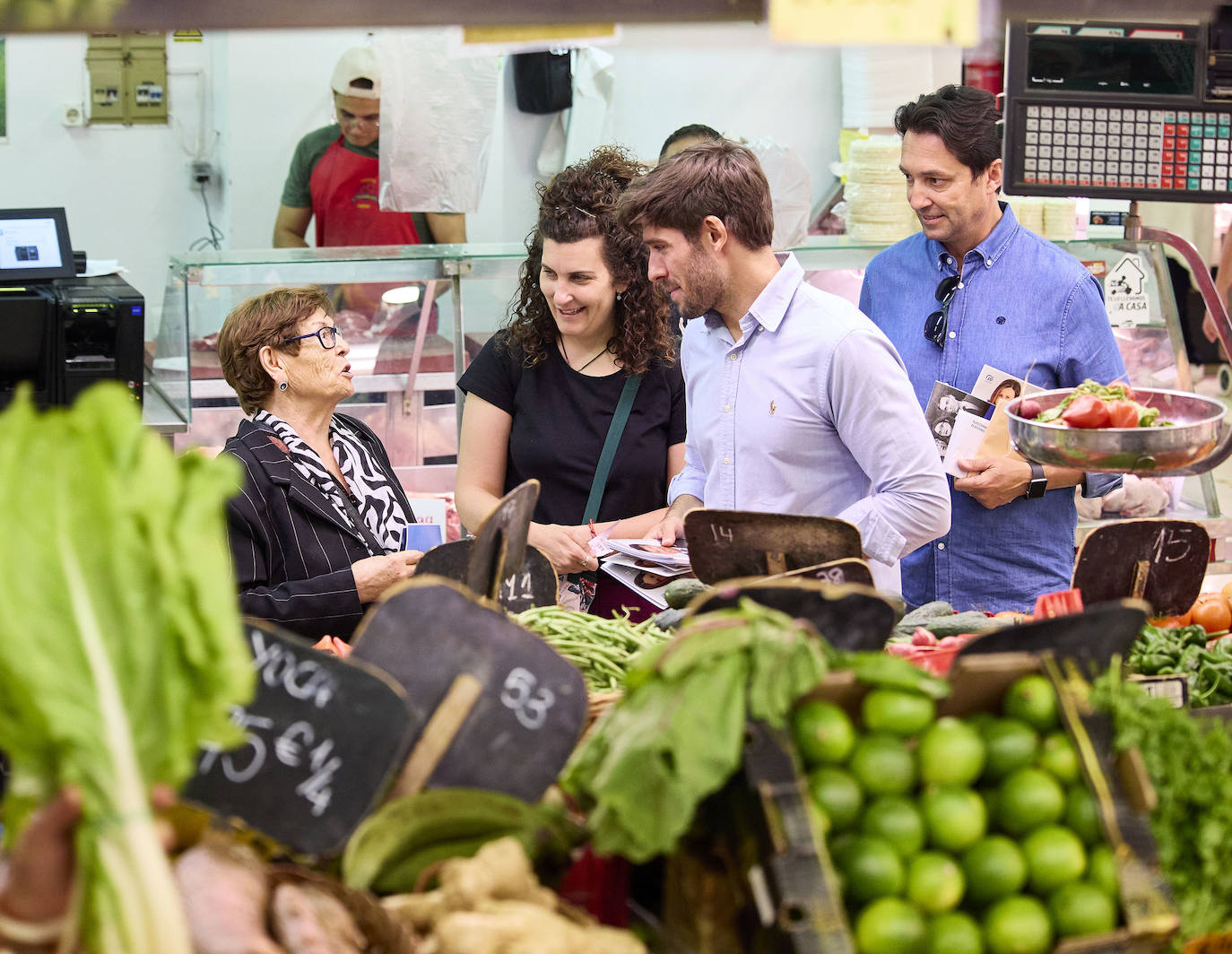 Juan Carlos Caballero, este lunes, en el mercado de Algirós.