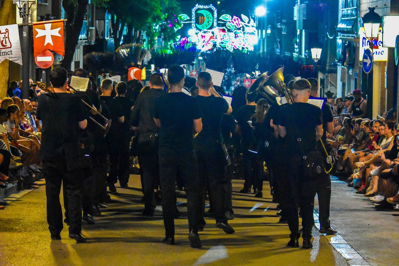 Una banda en los moros y cristianos de Torrent.