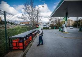 Bombonas de butano en una gasolinera.