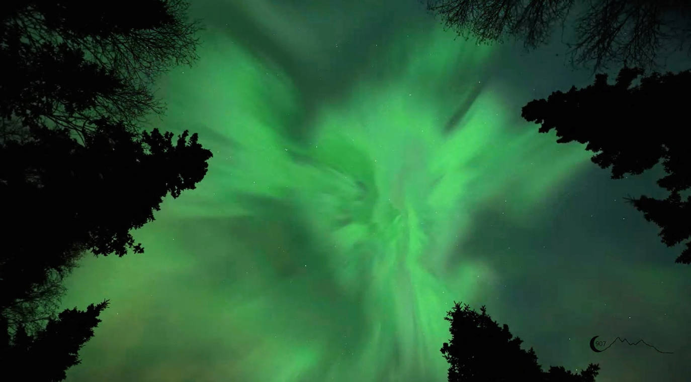 Aurora boreal en Anchorage, Alaska.