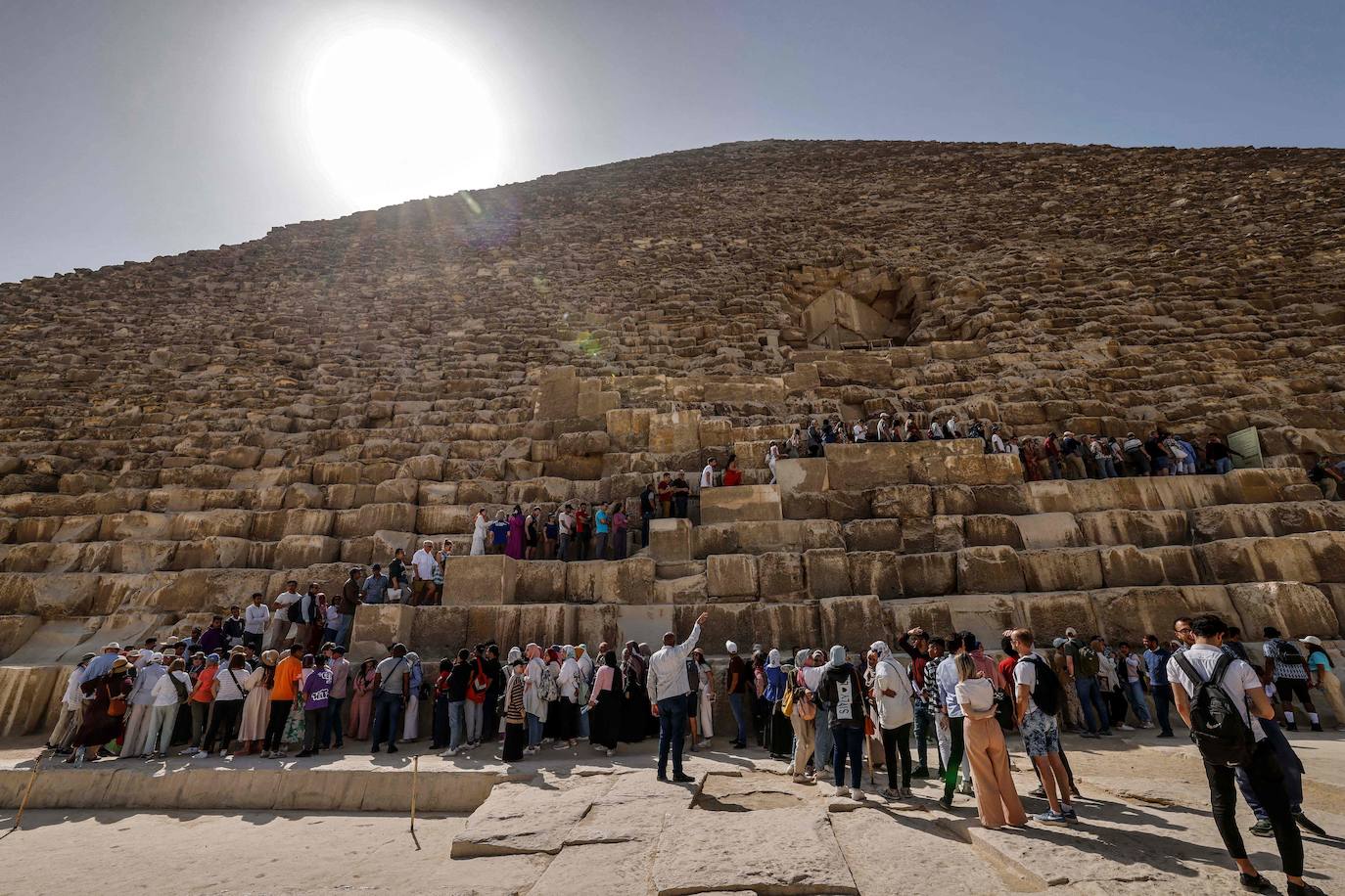 Descubren un pasillo oculto en el interior de la Gran Pirámide de Guiza