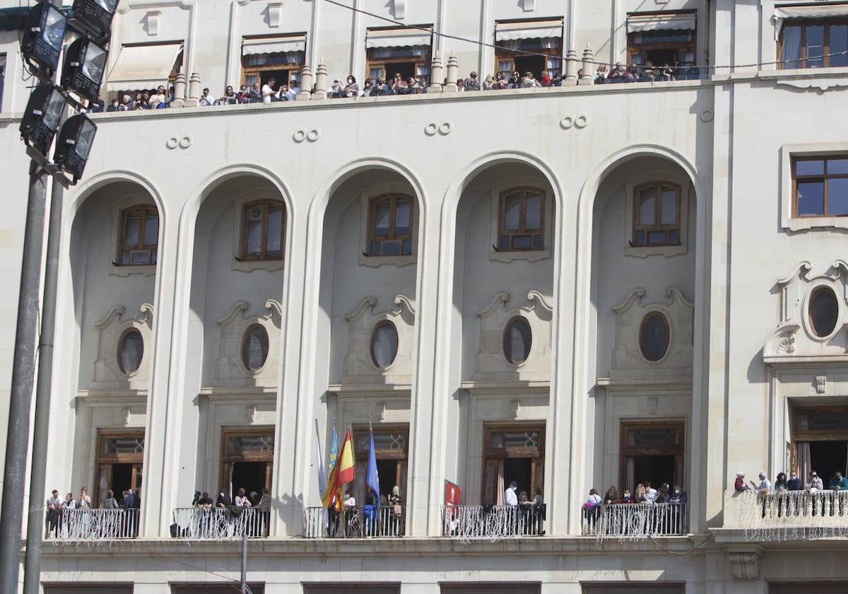 Balcones del Ateneo Mercantil, en la mascletà