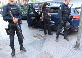 Agentes de la Policía Nacional.