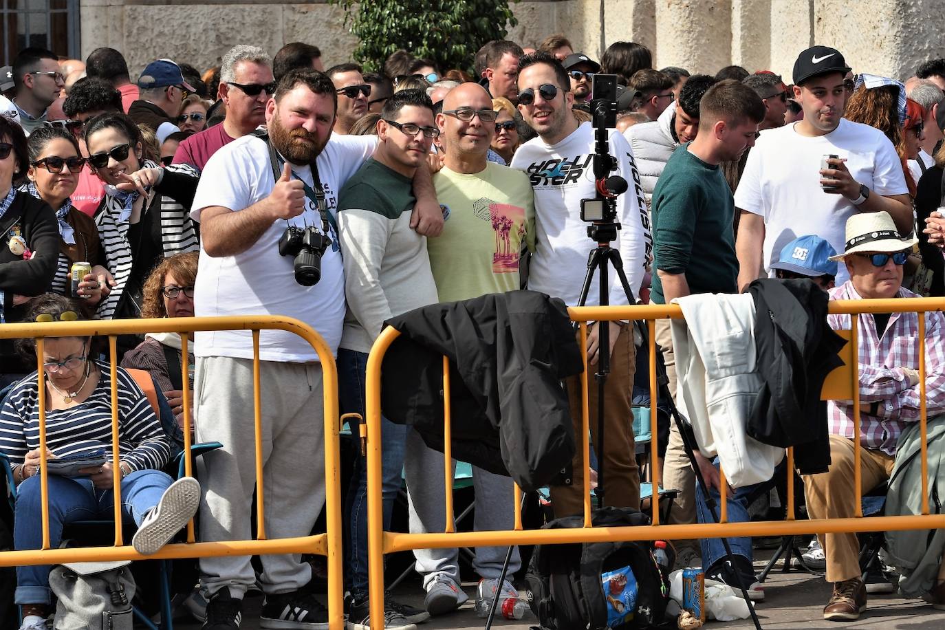 Búscate en la mascletà del domingo 5 de marzo